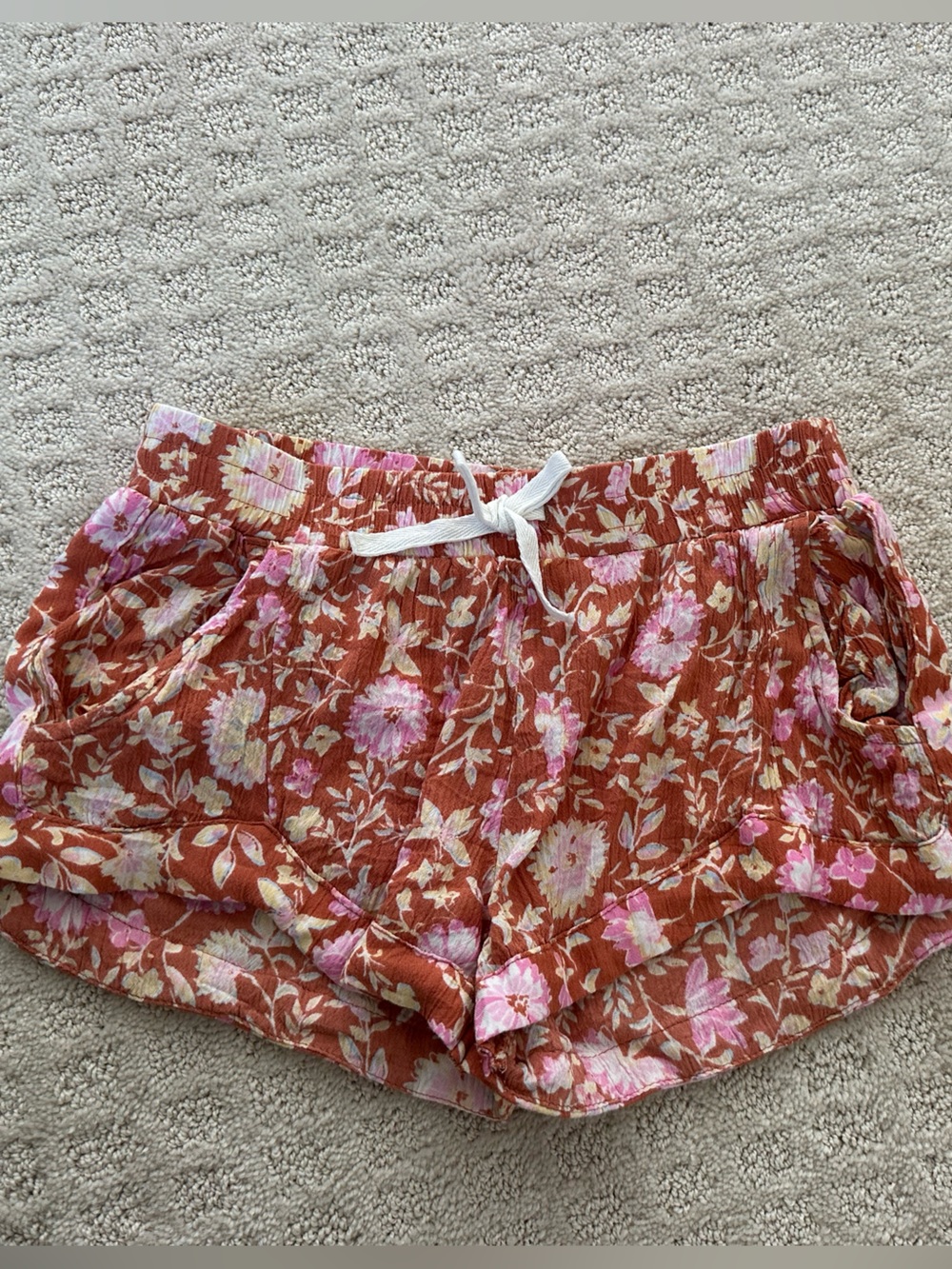 Like New Girls Billabong Shorts Size Medium
